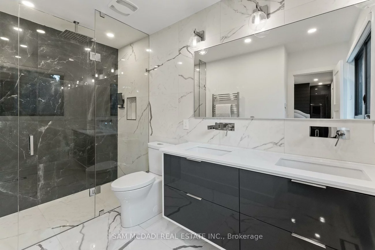 1375, Everall, Clarkson, Mississauga