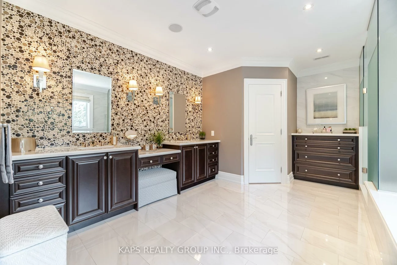 6634, Rothschild, Meadowvale Village, Mississauga