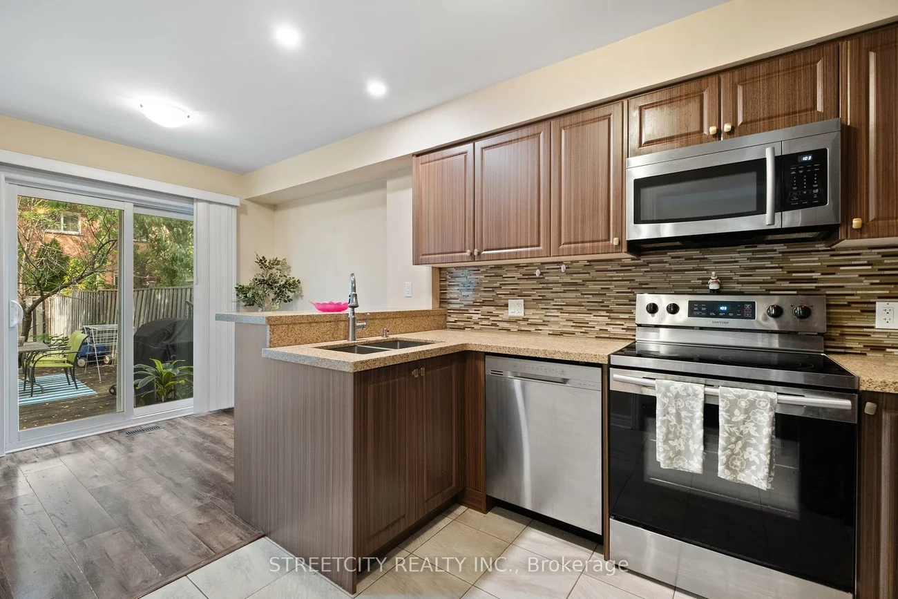 3953, Freeman, Churchill Meadows, Mississauga