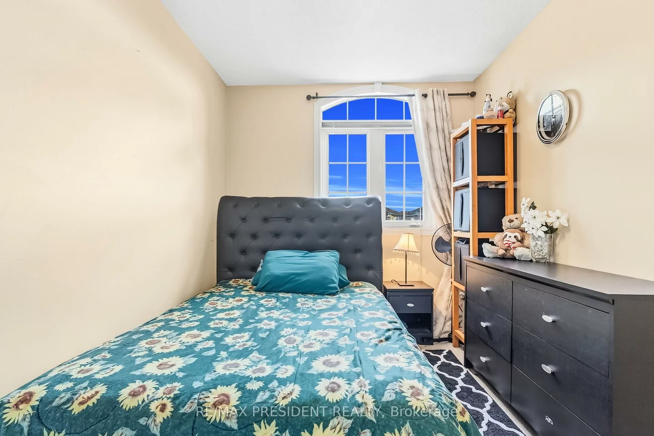 932, Ledbury, East Credit, Mississauga