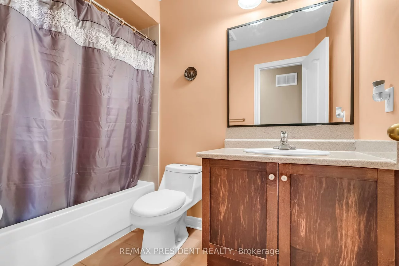 932, Ledbury, East Credit, Mississauga