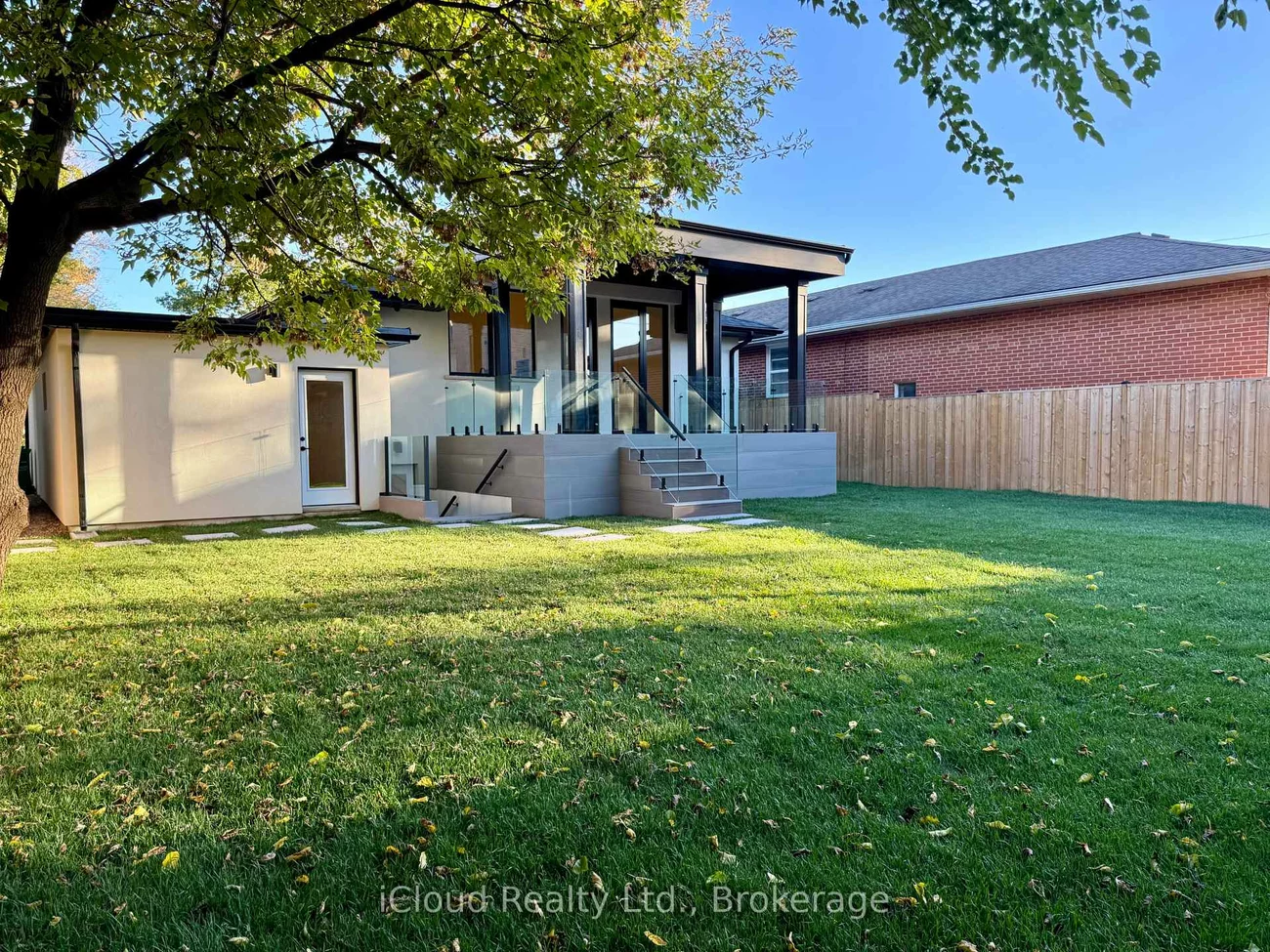 201, Troy, Mineola, Mississauga