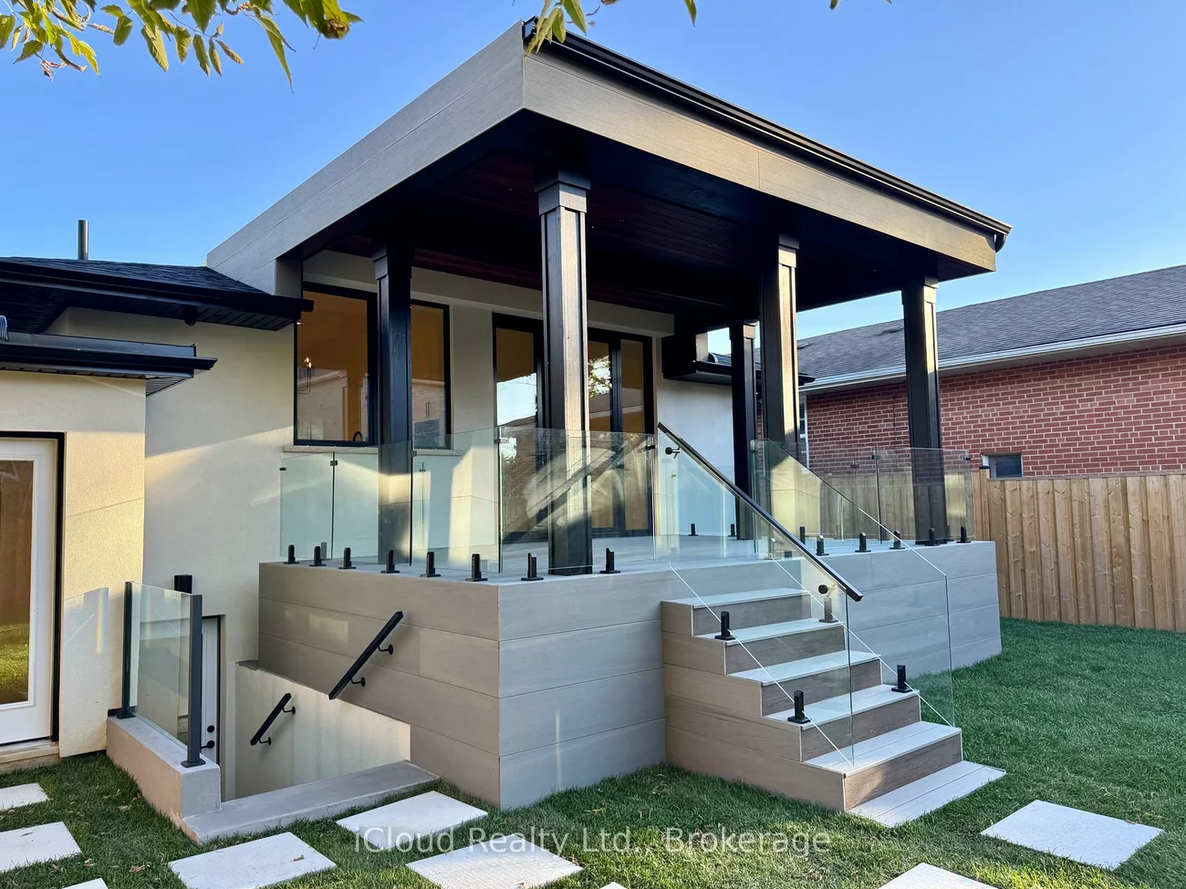 201, Troy, Mineola, Mississauga