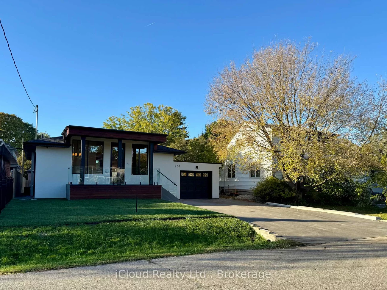 201, Troy, Mineola, Mississauga