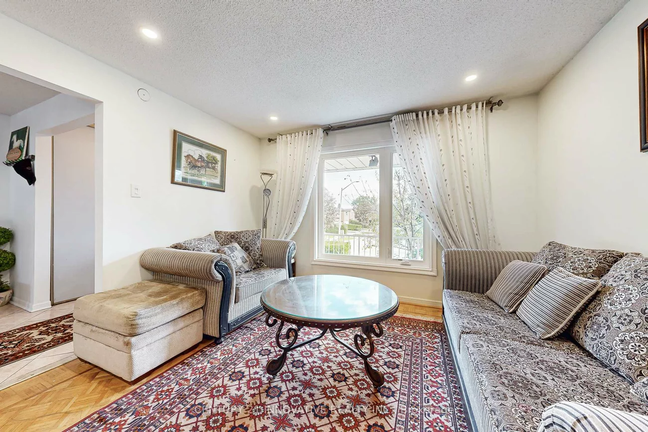 816, Willowbank, Rathwood, Mississauga