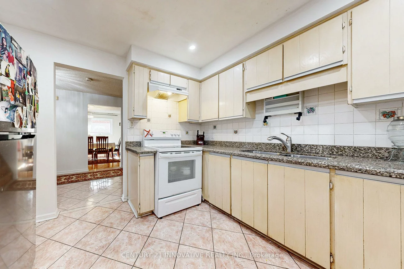 816, Willowbank, Rathwood, Mississauga