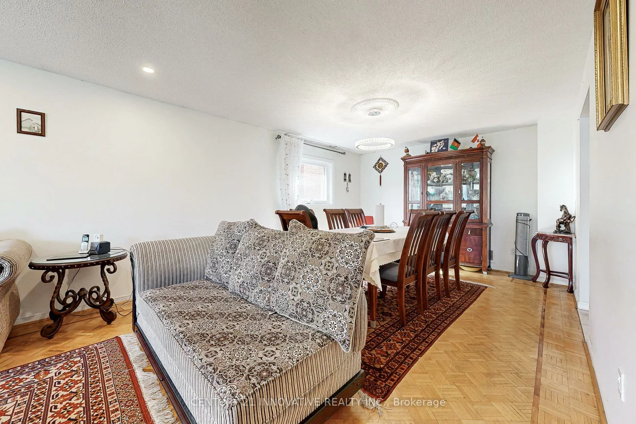816, Willowbank, Rathwood, Mississauga