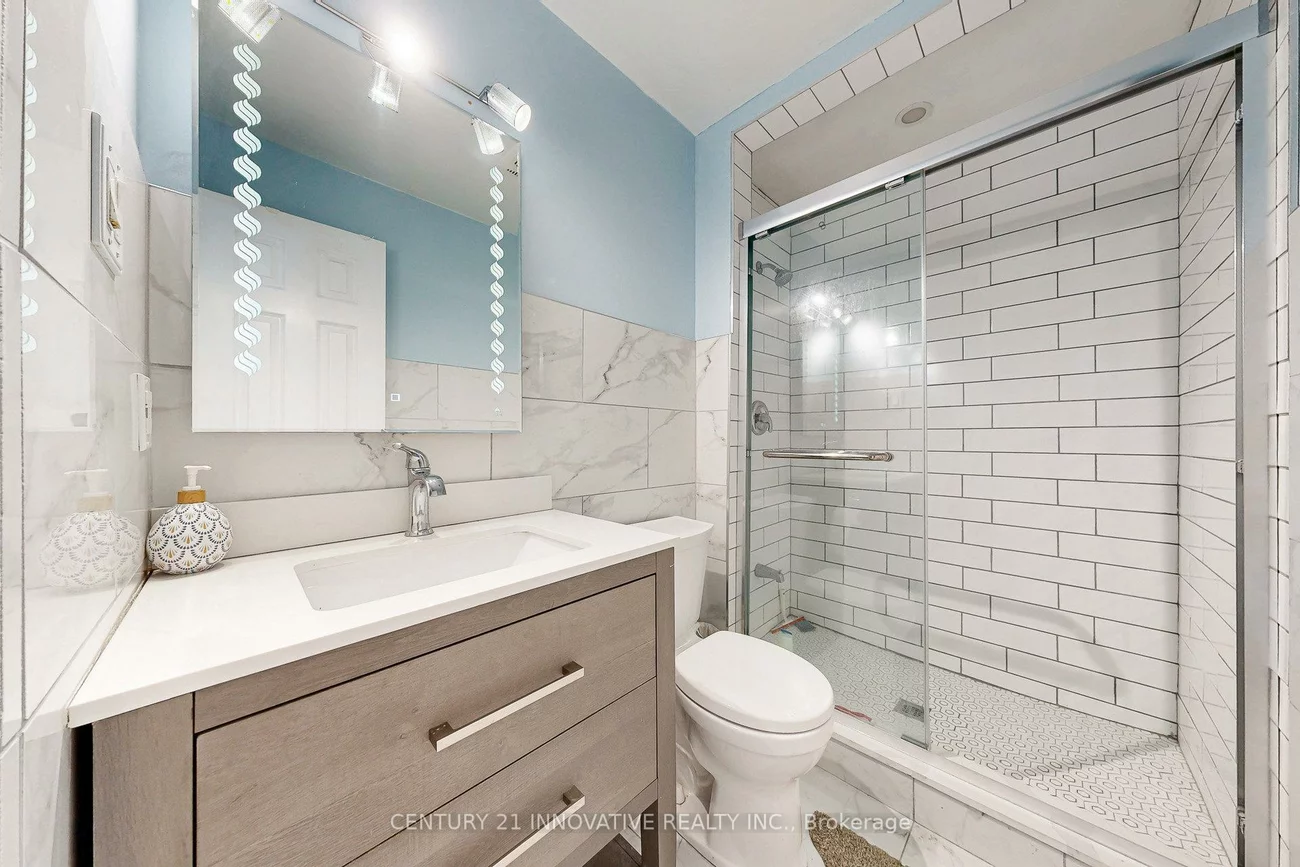 816, Willowbank, Rathwood, Mississauga