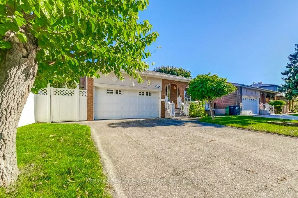 430, Louis, Cooksville, Mississauga