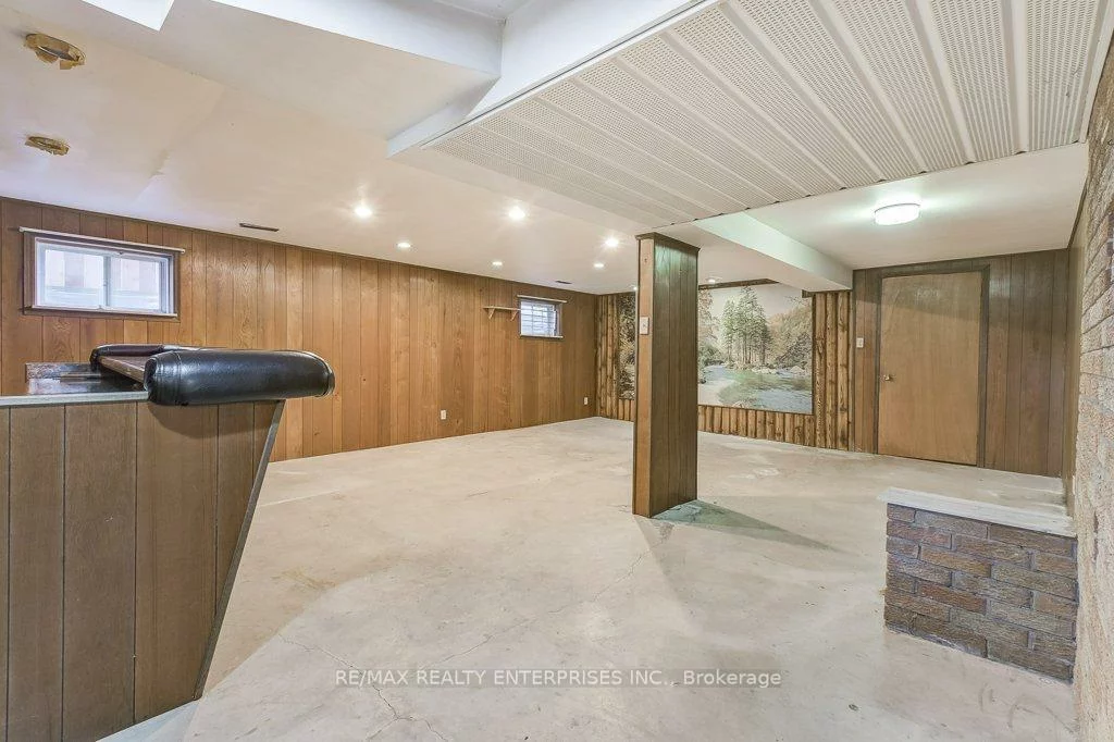 430, Louis, Cooksville, Mississauga