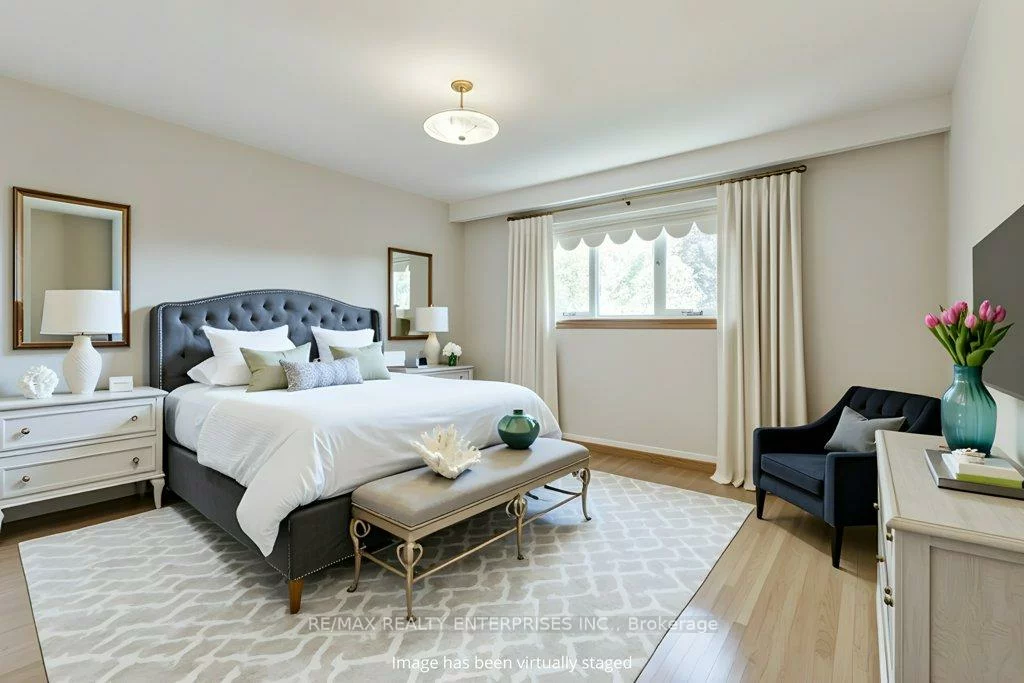 430, Louis, Cooksville, Mississauga