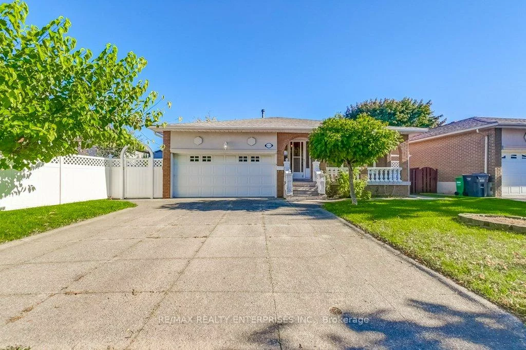 430, Louis, Cooksville, Mississauga