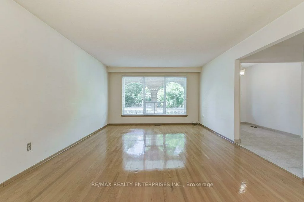 430, Louis, Cooksville, Mississauga