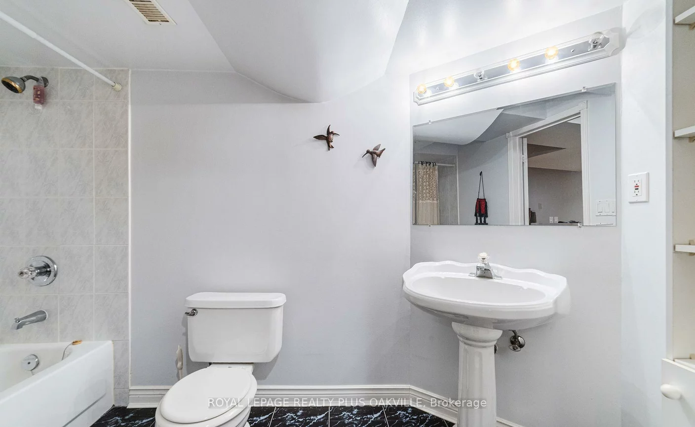 365, Turnberry, Hurontario, Mississauga