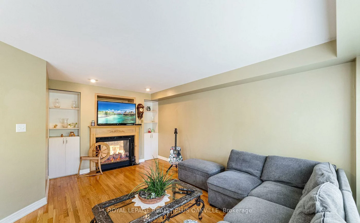 365, Turnberry, Hurontario, Mississauga