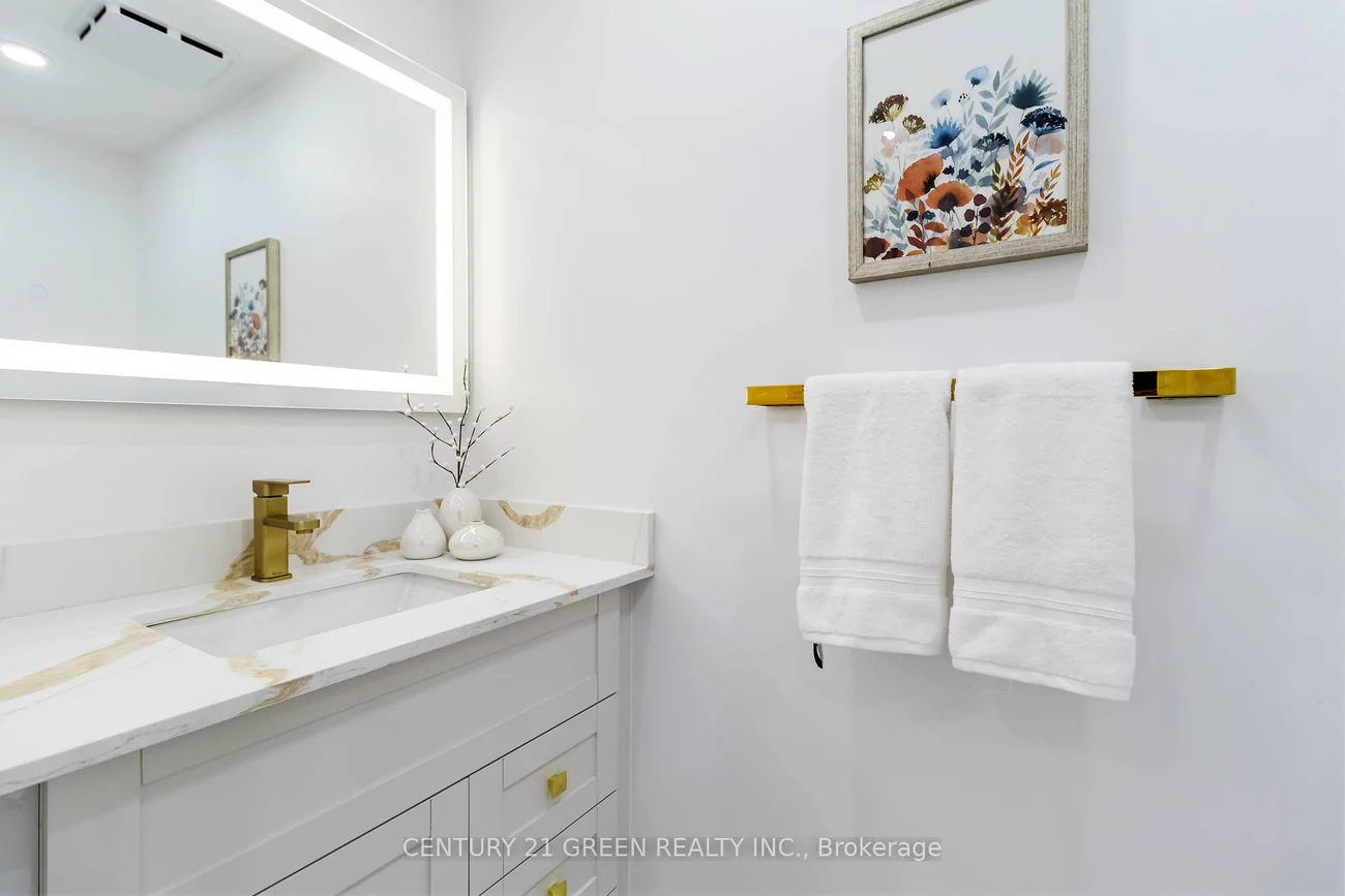 6085, Rowers, East Credit, Mississauga