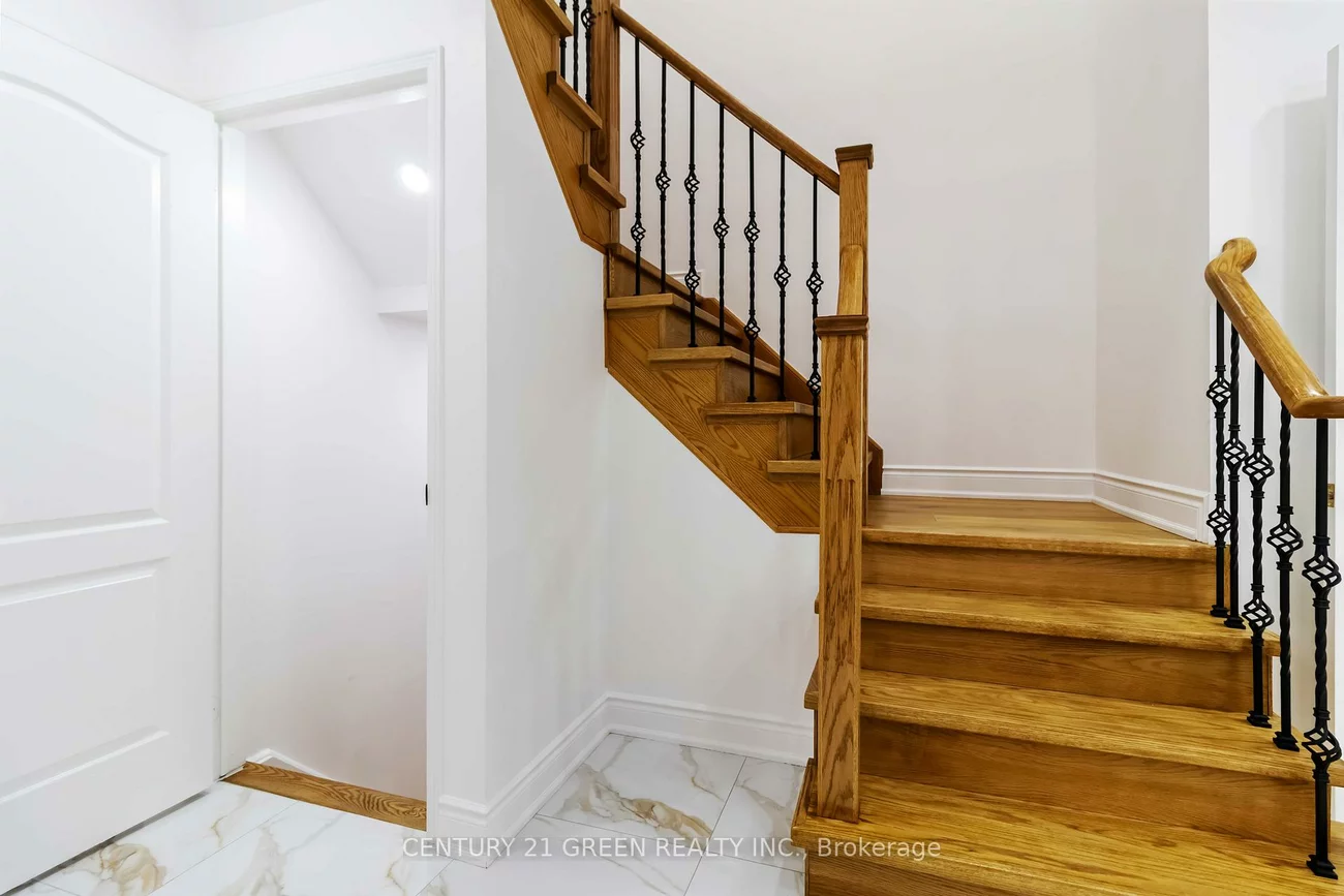 6085, Rowers, East Credit, Mississauga