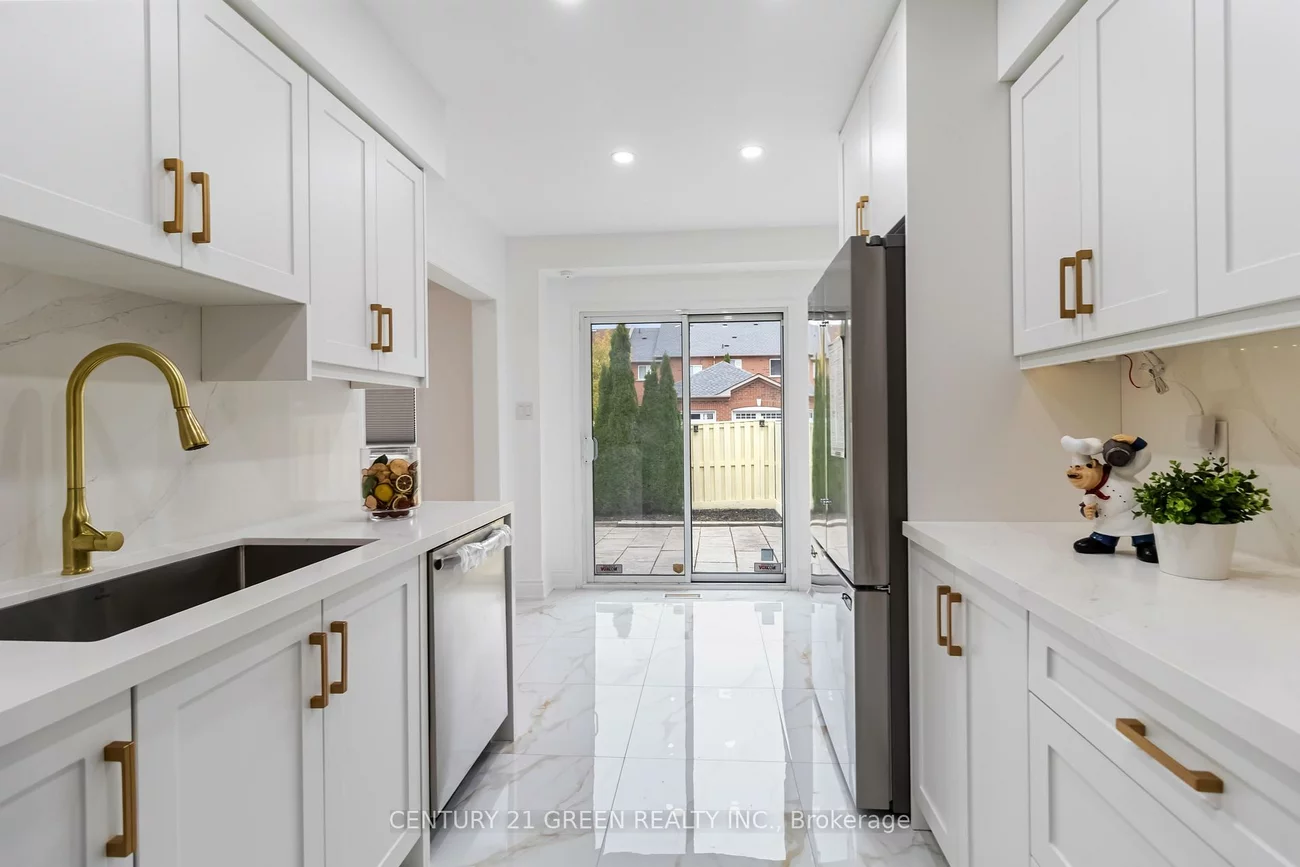 6085, Rowers, East Credit, Mississauga