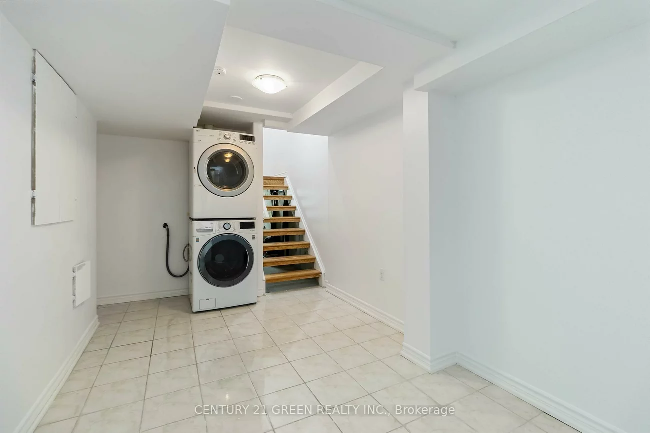 6085, Rowers, East Credit, Mississauga