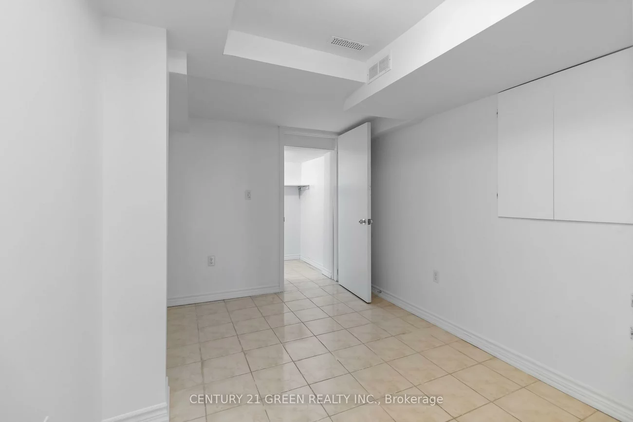 6085, Rowers, East Credit, Mississauga