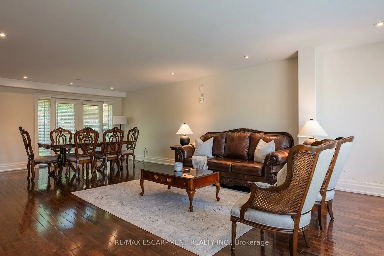 1034, Lakeshore, Lorne Park, Mississauga