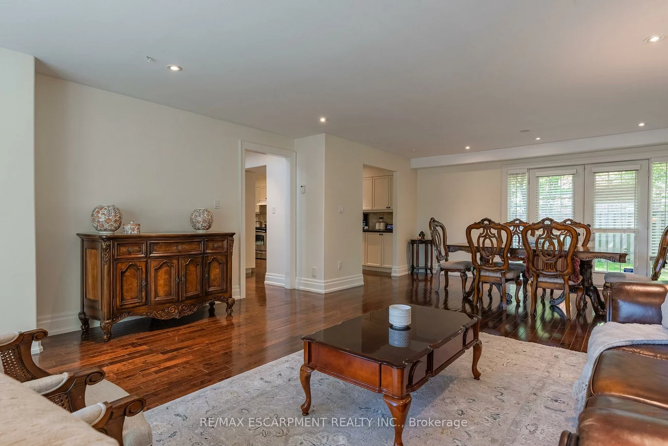 1034, Lakeshore, Lorne Park, Mississauga