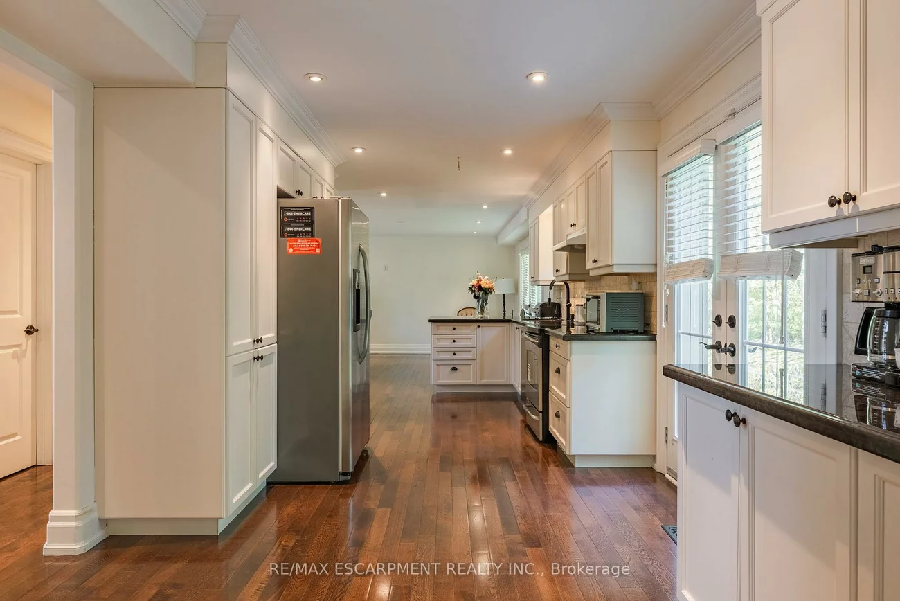 1034, Lakeshore, Lorne Park, Mississauga