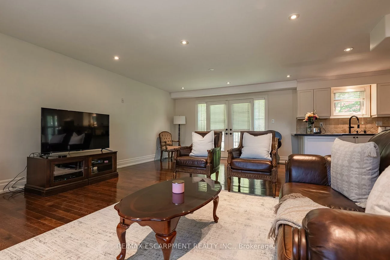 1034, Lakeshore, Lorne Park, Mississauga