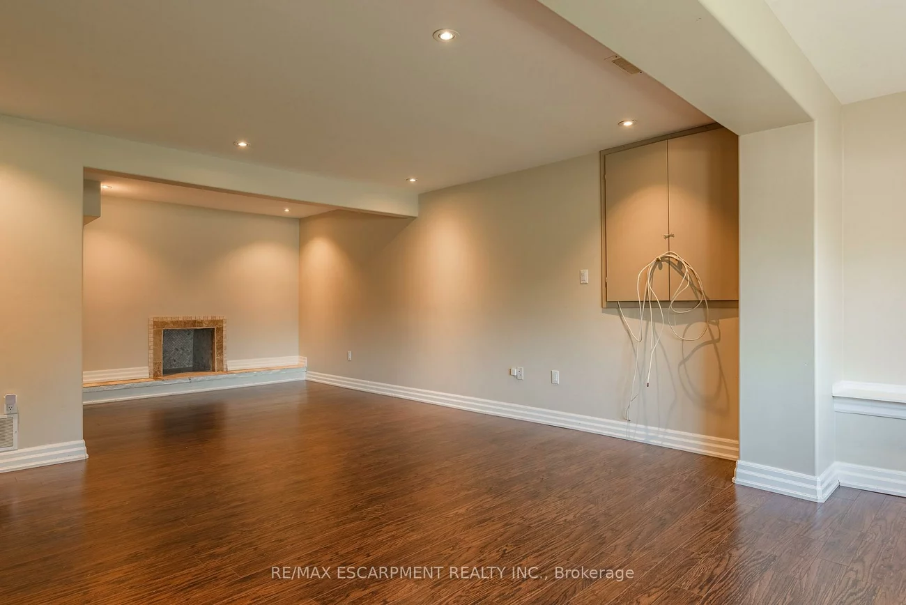 1034, Lakeshore, Lorne Park, Mississauga