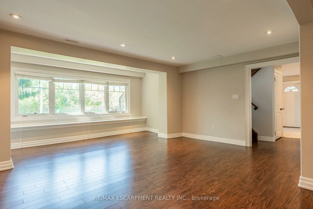 1034, Lakeshore, Lorne Park, Mississauga