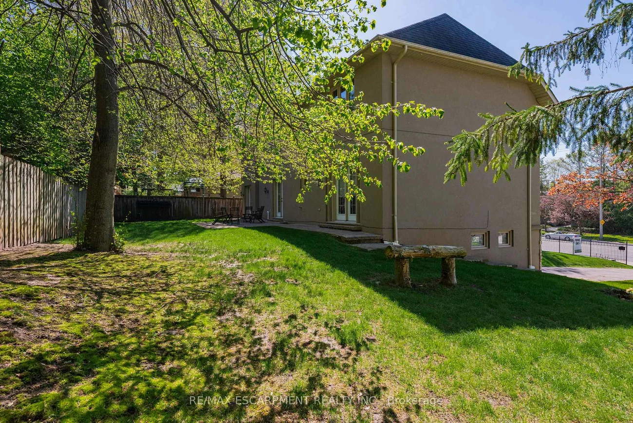 1034, Lakeshore, Lorne Park, Mississauga