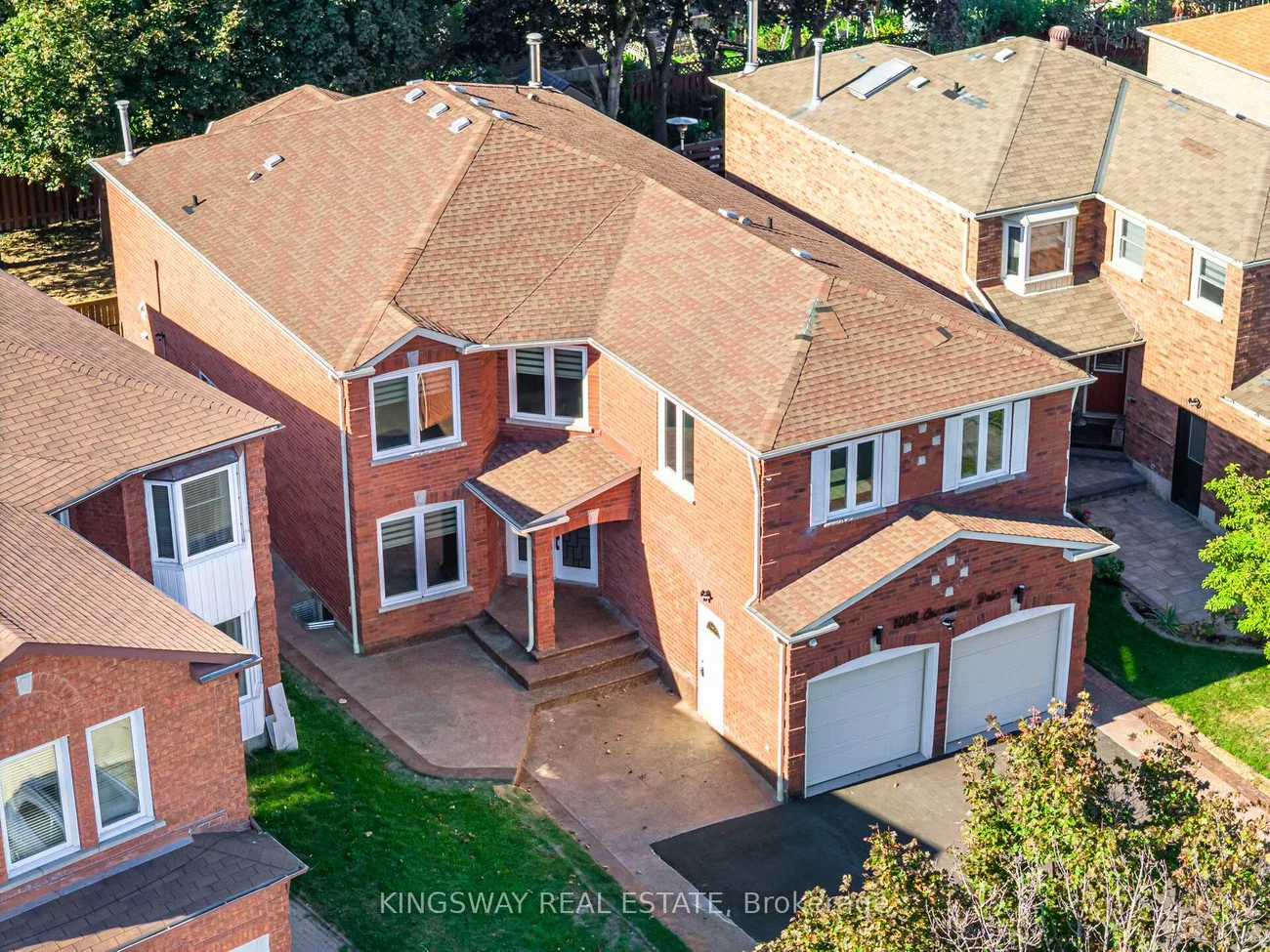 1008, Ceremonial, Hurontario, Mississauga