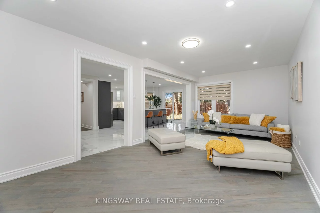 1008, Ceremonial, Hurontario, Mississauga