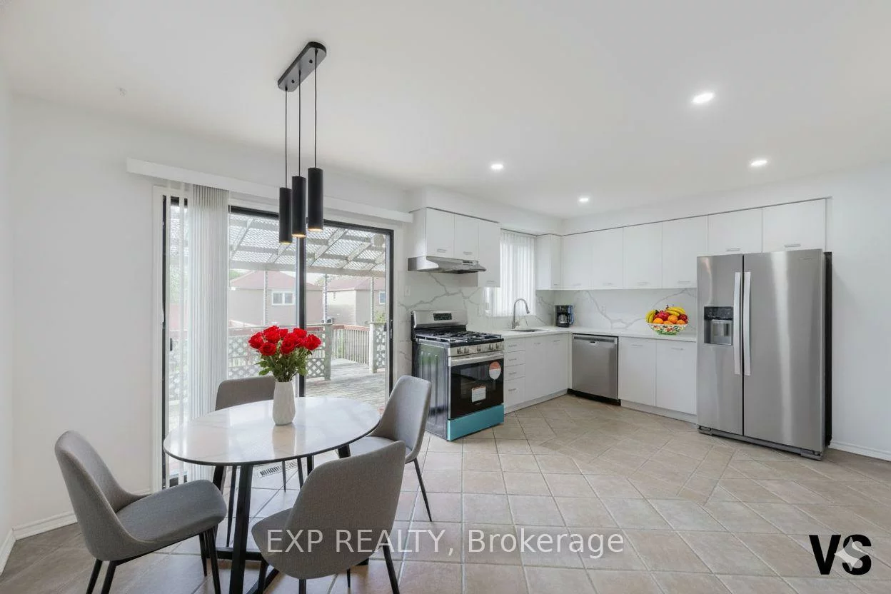 5023, Salishan, Hurontario, Mississauga
