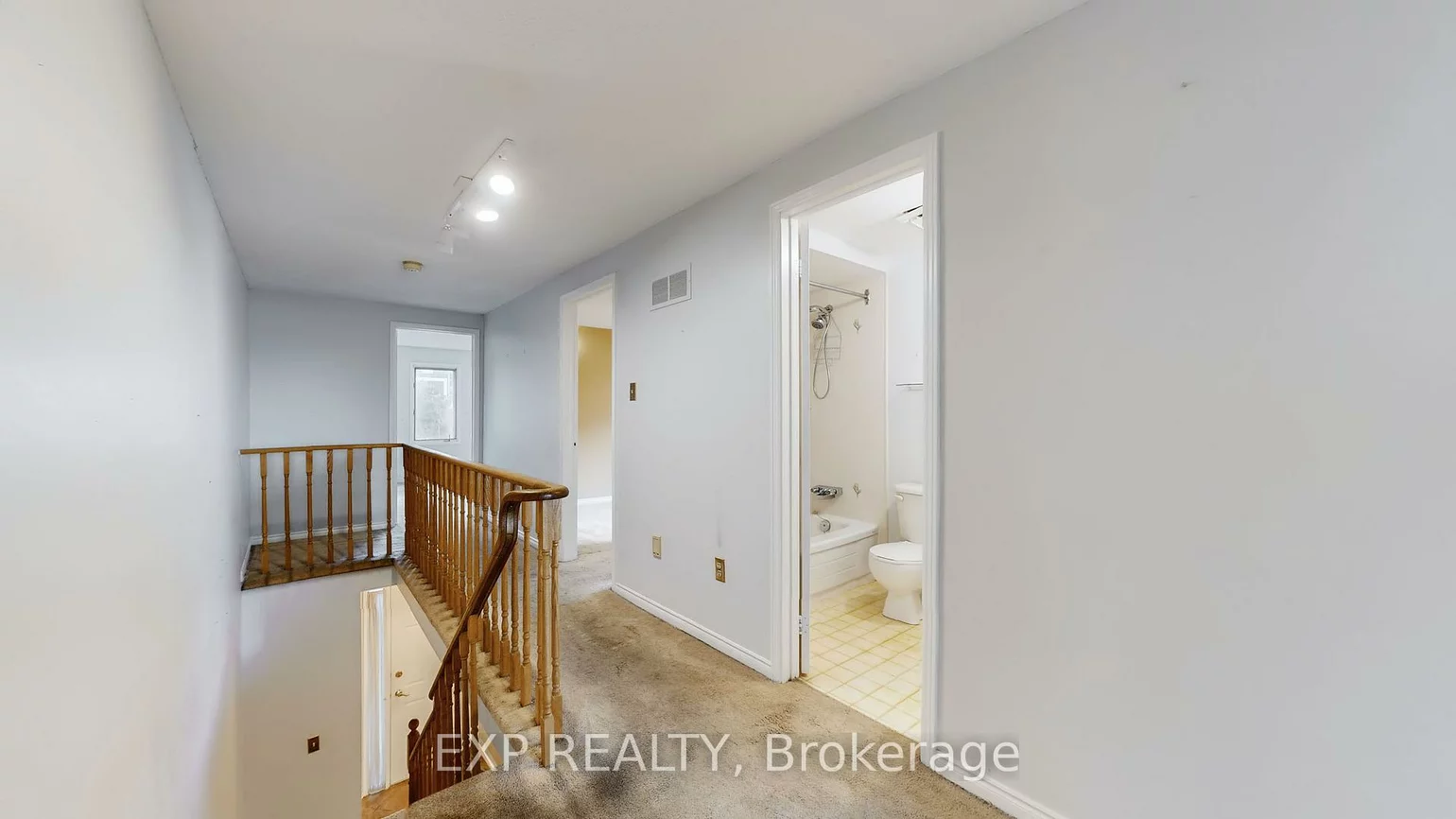 5023, Salishan, Hurontario, Mississauga