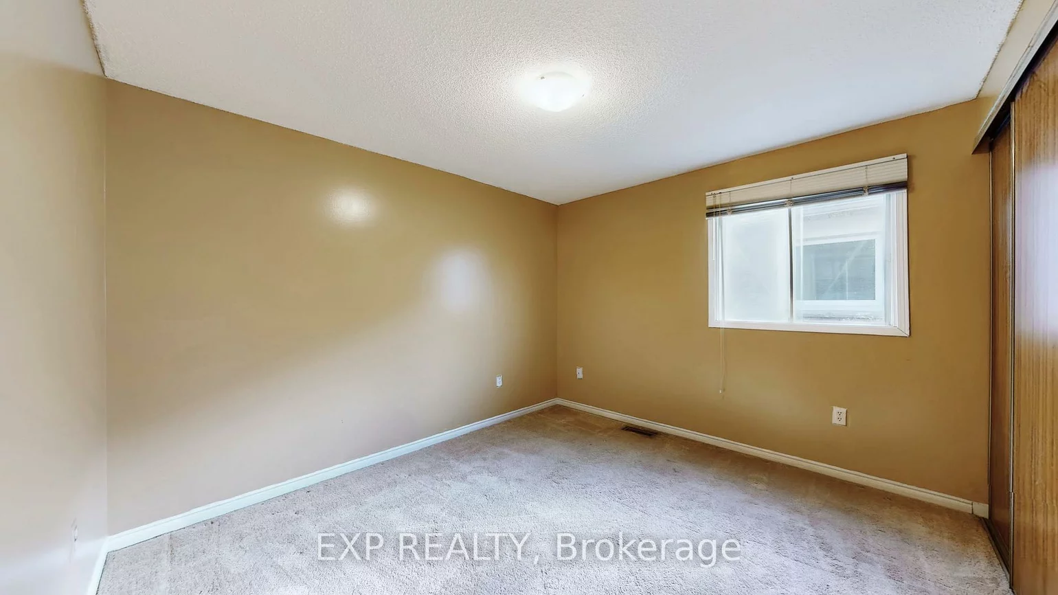 5023, Salishan, Hurontario, Mississauga