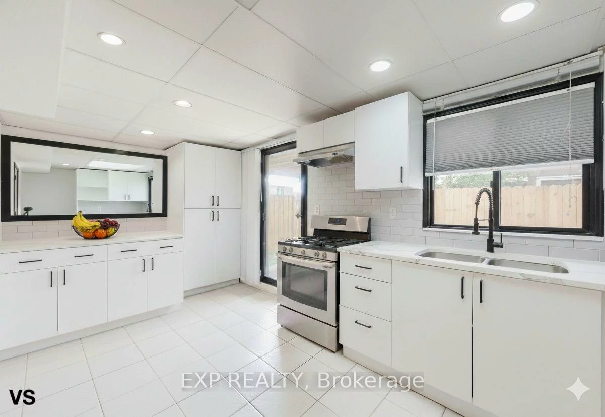 5023, Salishan, Hurontario, Mississauga