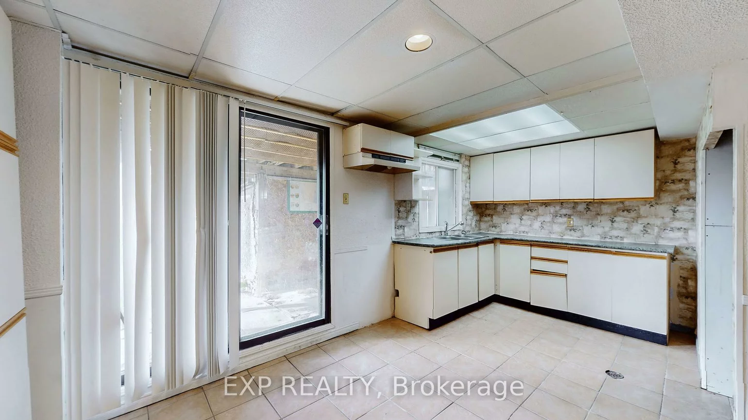 5023, Salishan, Hurontario, Mississauga