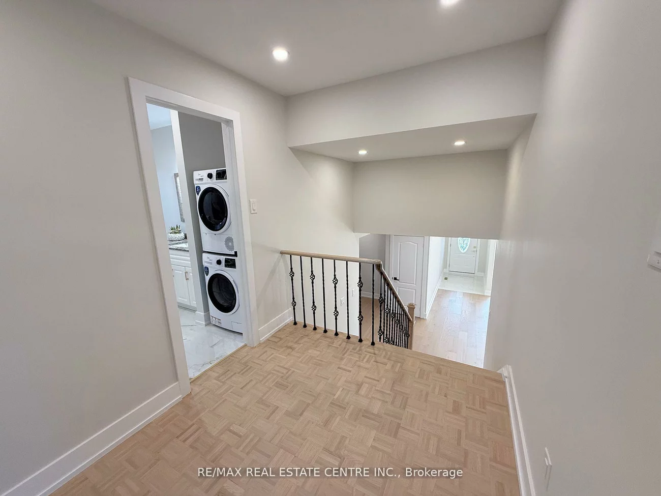 1215, Larny, Rathwood, Mississauga