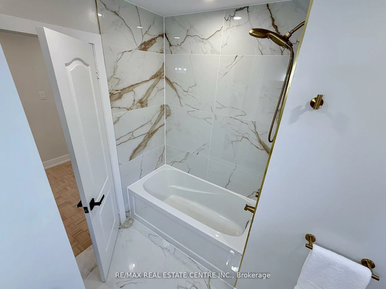 1215, Larny, Rathwood, Mississauga