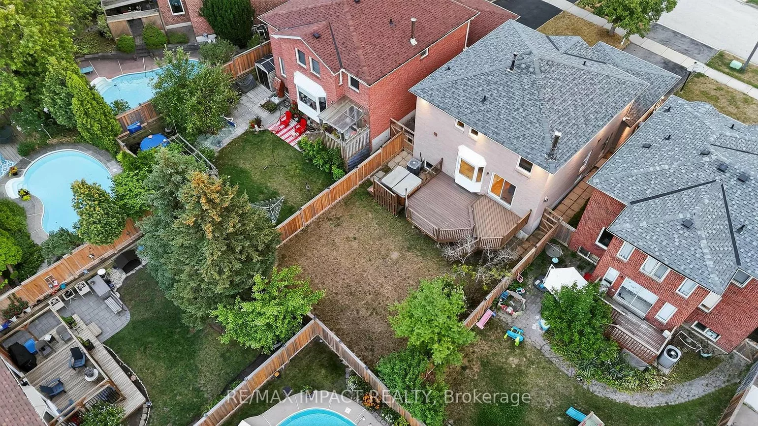 4086, Rossland, Erin Mills, Mississauga