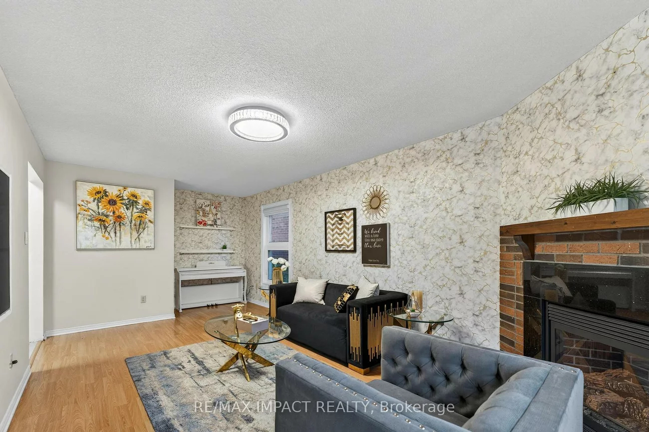 4086, Rossland, Erin Mills, Mississauga