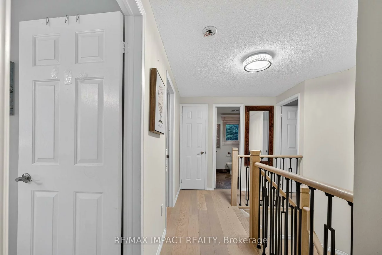 4086, Rossland, Erin Mills, Mississauga