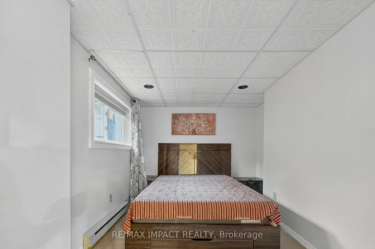 4086, Rossland, Erin Mills, Mississauga