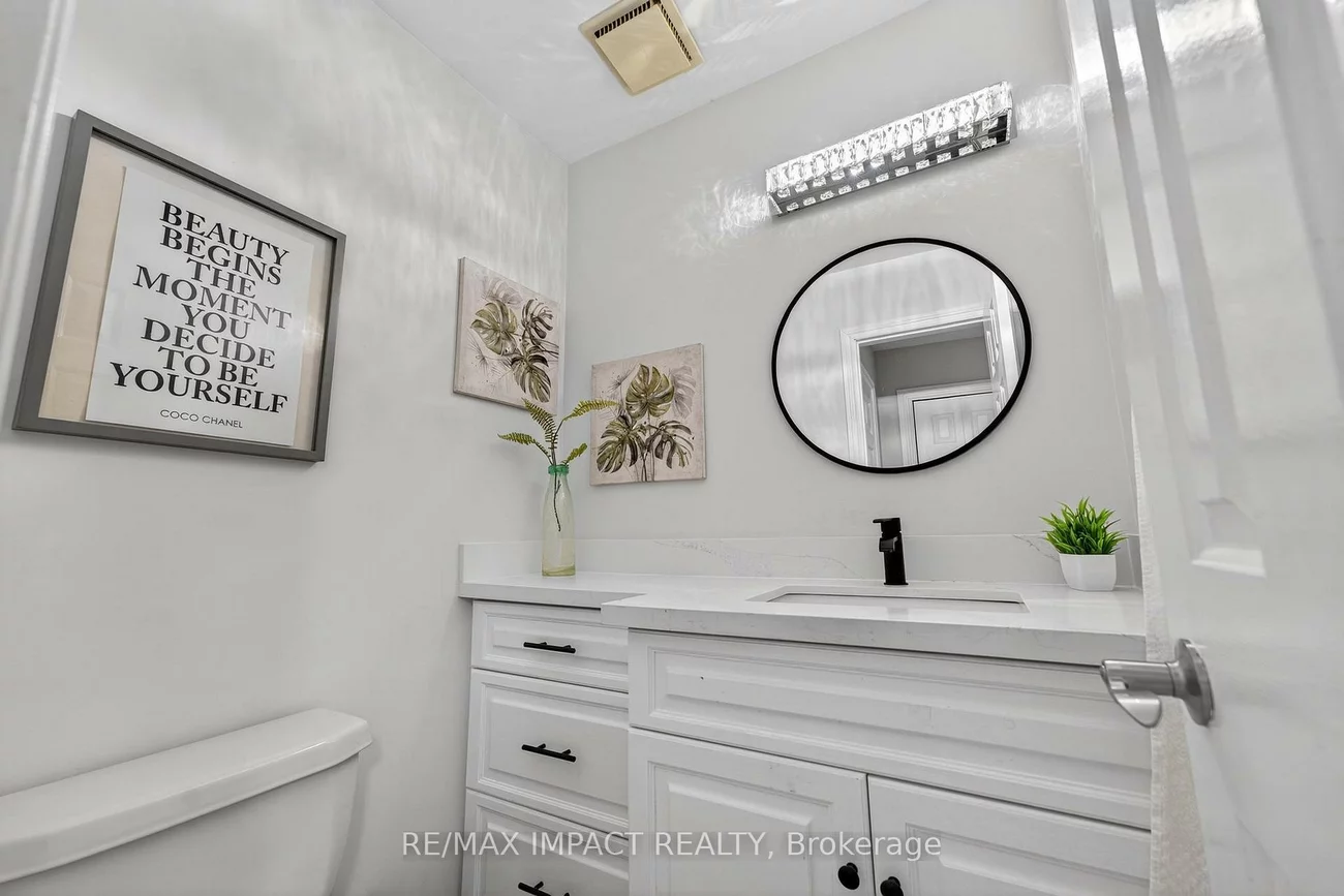 4086, Rossland, Erin Mills, Mississauga