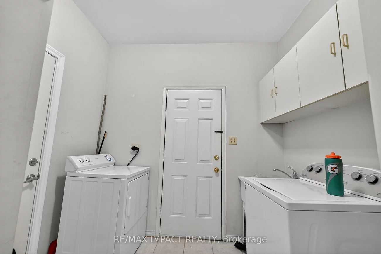 4086, Rossland, Erin Mills, Mississauga