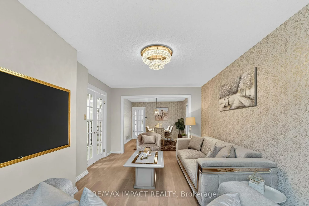 4086, Rossland, Erin Mills, Mississauga