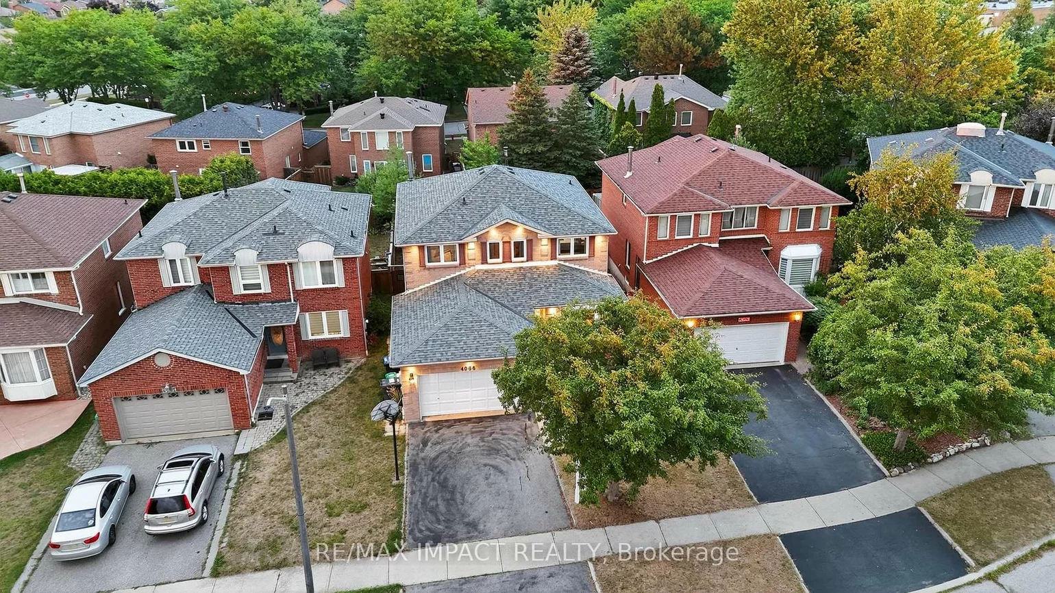 4086, Rossland, Erin Mills, Mississauga