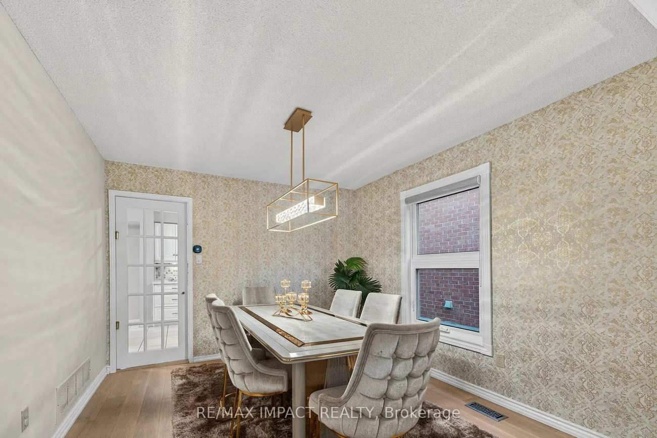 4086, Rossland, Erin Mills, Mississauga