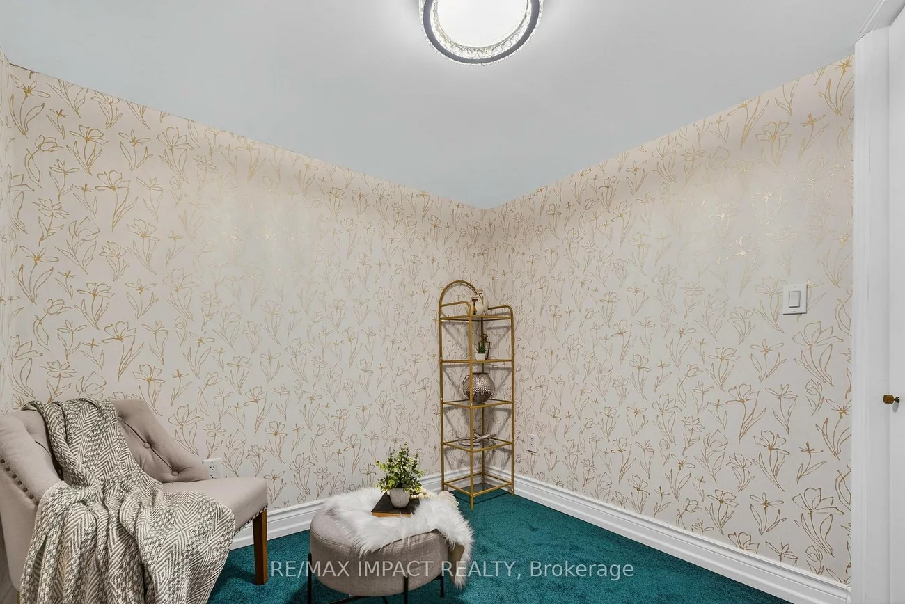 4086, Rossland, Erin Mills, Mississauga